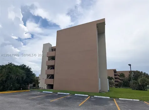 9140 Fontainebleau Boulevard Miami FL 33172