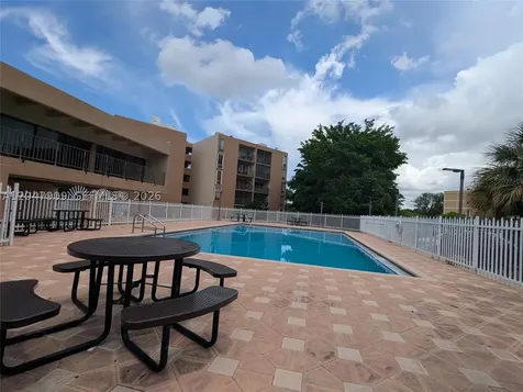 9140 Fontainebleau Boulevard Miami FL 33172