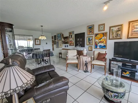 9140 Fontainebleau Boulevard Miami FL 33172