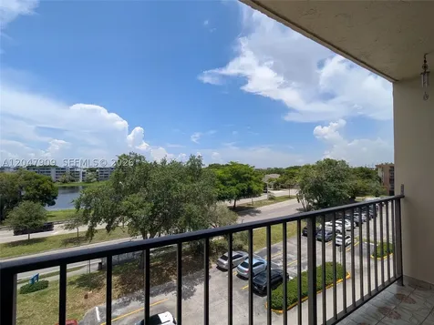 9140 Fontainebleau Boulevard Miami FL 33172