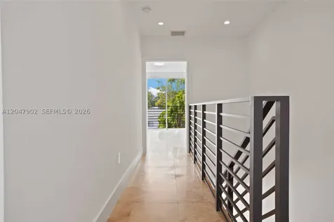 7004 NE 5th Avenue Miami FL 33138