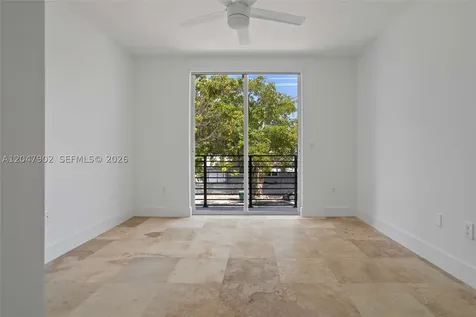 7004 NE 5th Avenue Miami FL 33138