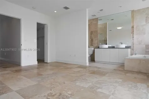 7004 NE 5th Avenue Miami FL 33138