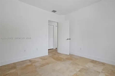 7004 NE 5th Avenue Miami FL 33138