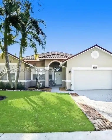 10644 Edinburgh Street Cooper City FL 33026