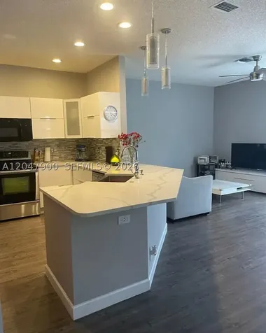 10644 Edinburgh Street Cooper City FL 33026