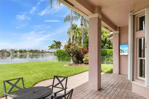18500 SW 7th Street Pembroke Pines FL 33029