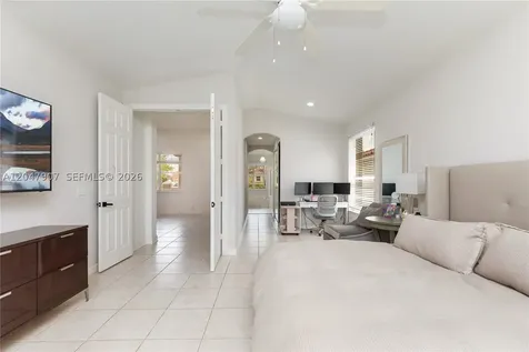 18500 SW 7th Street Pembroke Pines FL 33029