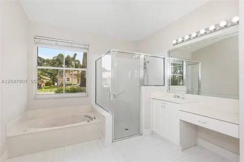 18500 SW 7th Street Pembroke Pines FL 33029