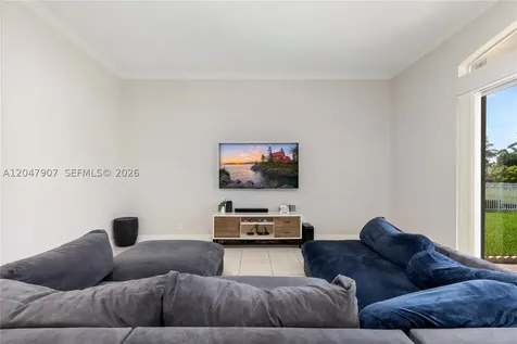 18500 SW 7th Street Pembroke Pines FL 33029