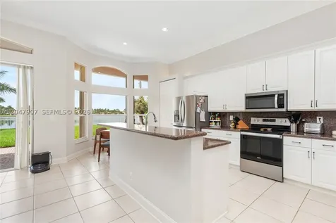 18500 SW 7th Street Pembroke Pines FL 33029