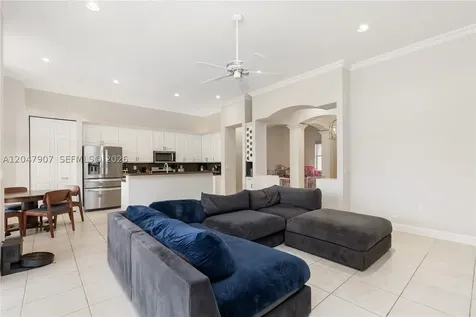18500 SW 7th Street Pembroke Pines FL 33029