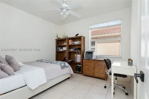 18500 SW 7th Street Pembroke Pines FL 33029