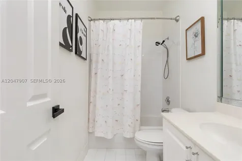 18500 SW 7th Street Pembroke Pines FL 33029
