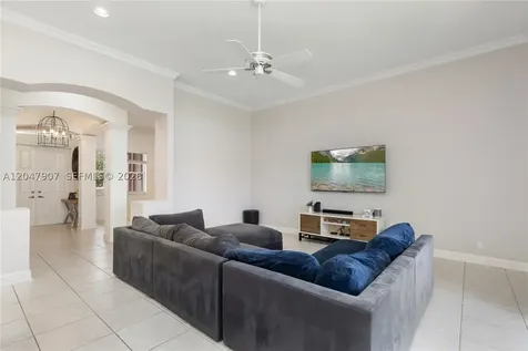 18500 SW 7th Street Pembroke Pines FL 33029