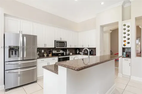 18500 SW 7th Street Pembroke Pines FL 33029