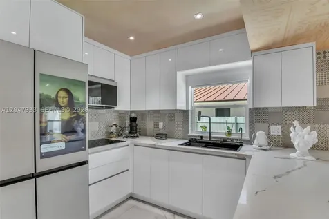 6575 SW 39th Terrace Miami FL 33155