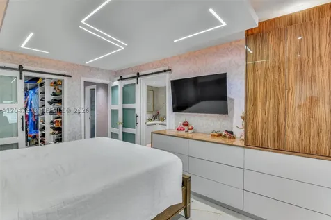 6575 SW 39th Terrace Miami FL 33155