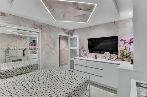 6575 SW 39th Terrace Miami FL 33155