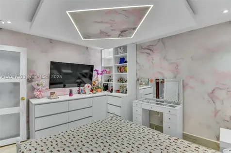 6575 SW 39th Terrace Miami FL 33155