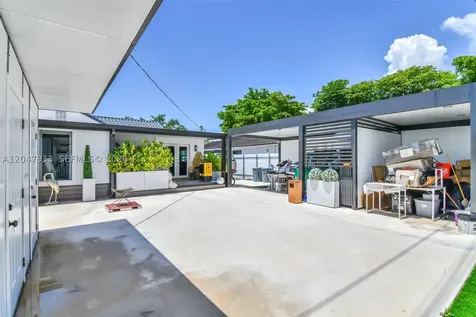 6575 SW 39th Terrace Miami FL 33155