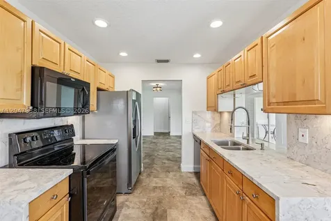 8855 NW 10th Place Plantation FL 33322