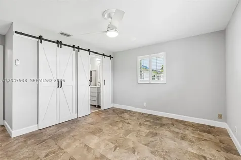 8855 NW 10th Place Plantation FL 33322