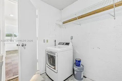 8855 NW 10th Place Plantation FL 33322