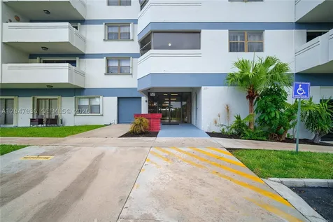 1891 N 61st Avenue Hollywood FL 33024