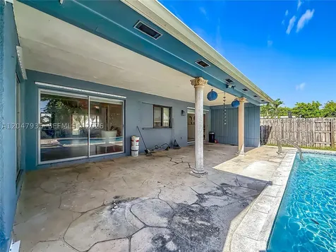 11541 NW 31st Place Sunrise FL 33323
