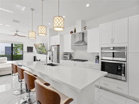 4388 NW 81st Avenue Doral FL 33166