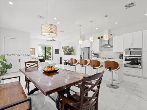 4388 NW 81st Avenue Doral FL 33166