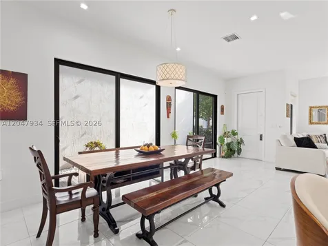 4388 NW 81st Avenue Doral FL 33166