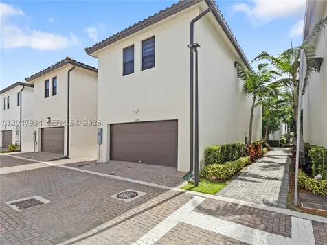 4388 NW 81st Avenue Doral FL 33166