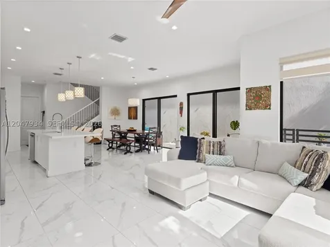 4388 NW 81st Avenue Doral FL 33166