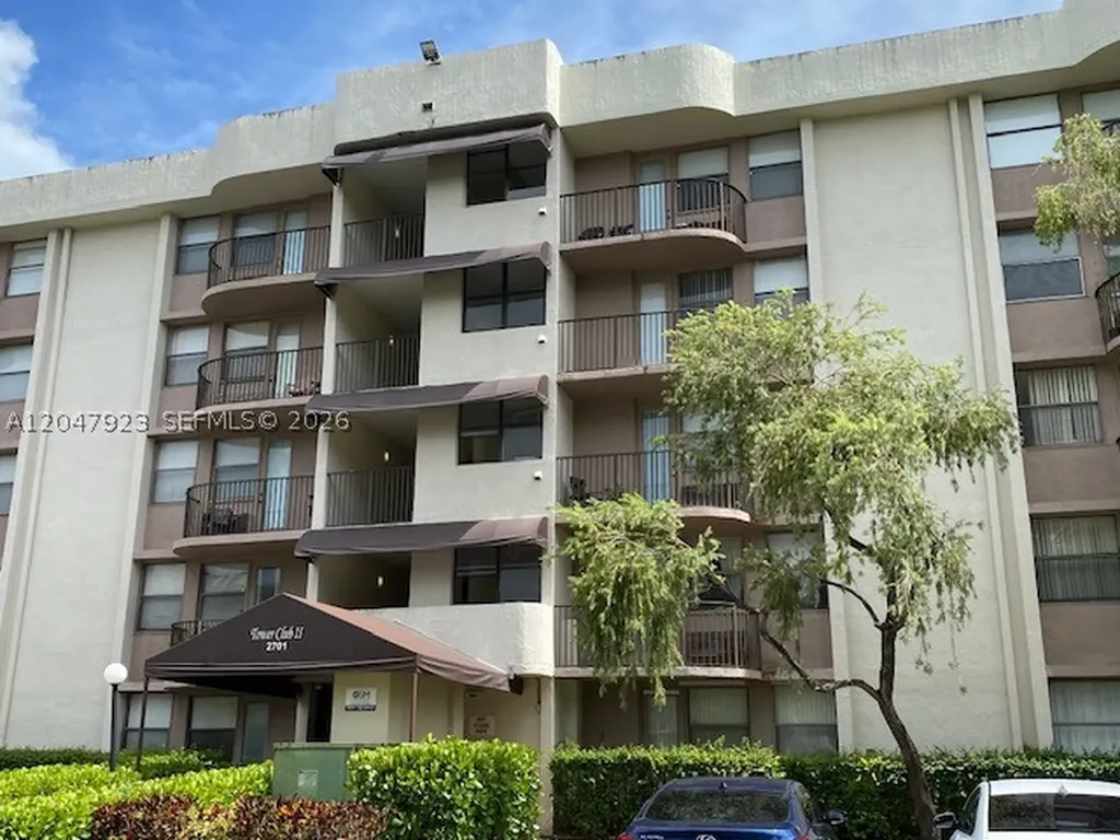 2701 Riverside Drive Coral Springs FL 33065
