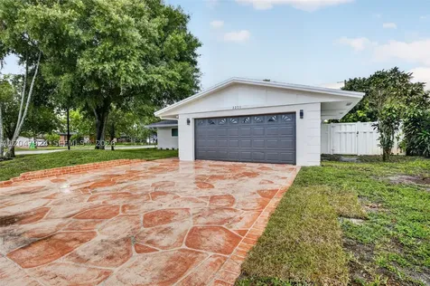 2201 NW 81st Avenue Sunrise FL 33322