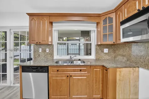2201 NW 81st Avenue Sunrise FL 33322