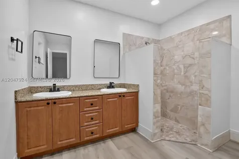 2201 NW 81st Avenue Sunrise FL 33322