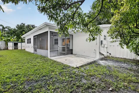 2201 NW 81st Avenue Sunrise FL 33322