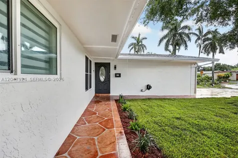 2201 NW 81st Avenue Sunrise FL 33322