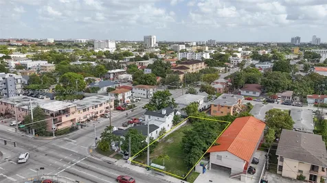 1877 SW 7th Street Miami FL 33135