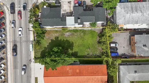 1877 SW 7th Street Miami FL 33135
