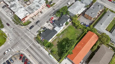 1877 SW 7th Street Miami FL 33135