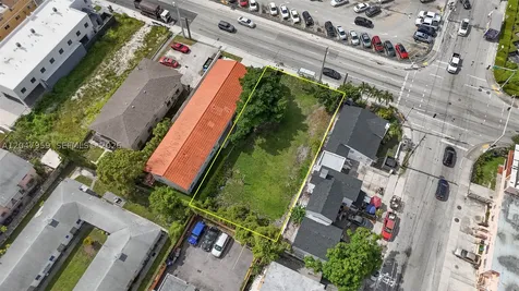1877 SW 7th Street Miami FL 33135