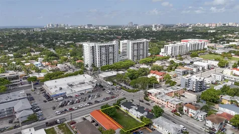1877 SW 7th Street Miami FL 33135
