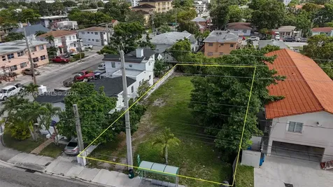 1877 SW 7th Street Miami FL 33135