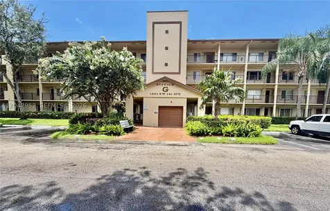 1351 SW 141st Avenue Pembroke Pines FL 33027