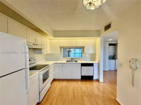 1351 SW 141st Avenue Pembroke Pines FL 33027
