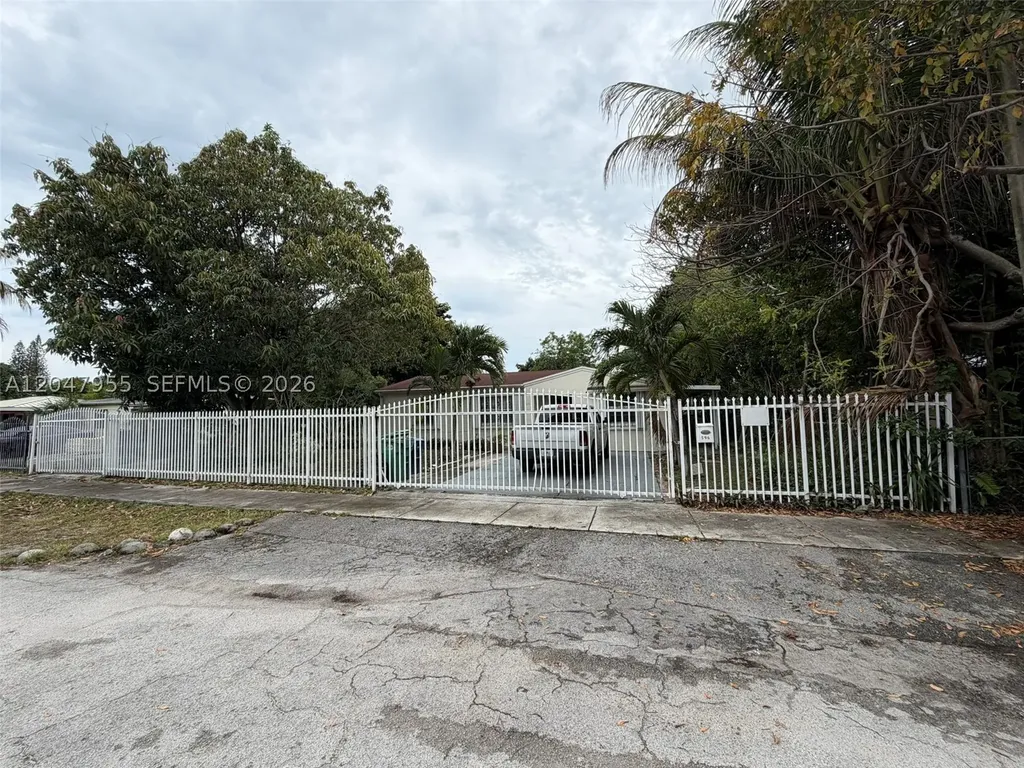 596 NW 109th Street Miami FL 33168